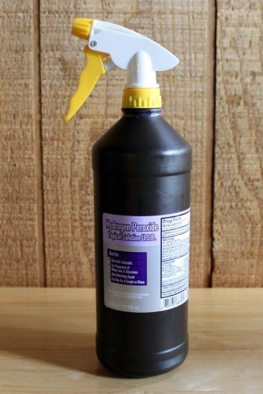 Hydrogen peroxide, hydrogen peroxide as a cleaner, cleaning with hydrogen peroxide, peroxide cleaner, natural cleaning, non-toxic cleaner